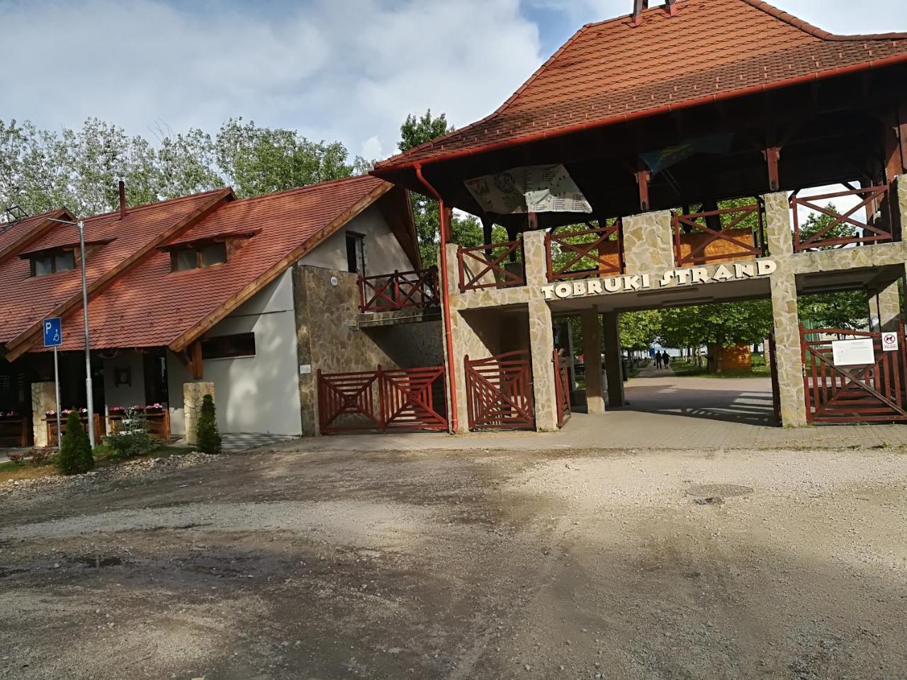 Betty Apartman Balatonfůzfő 外观 照片