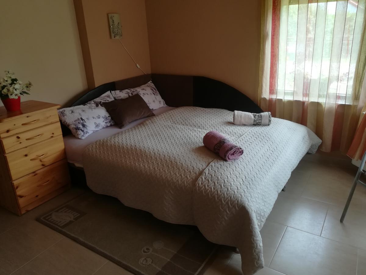 Betty Apartman Balatonfůzfő 外观 照片